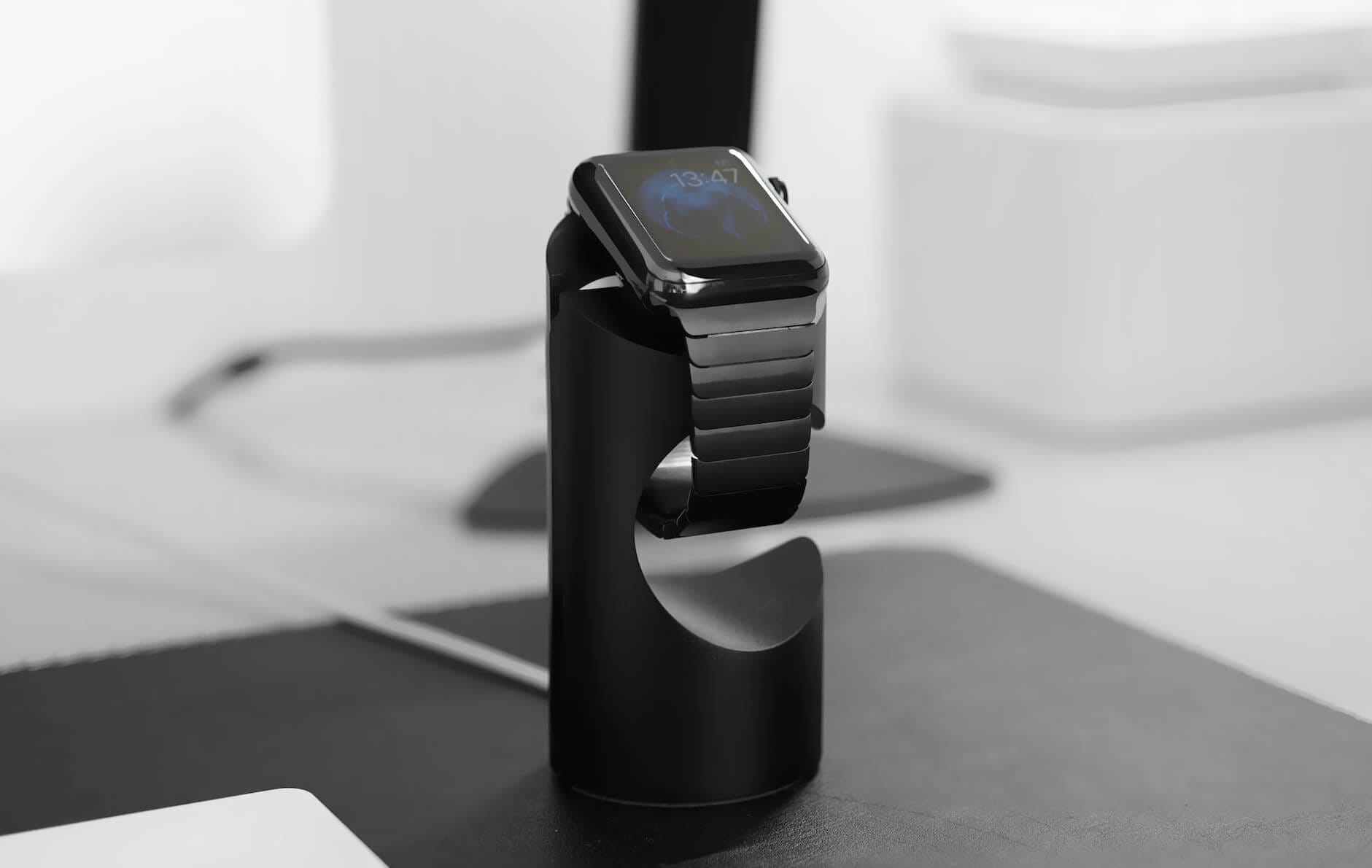 4 Of The Best Apple Watch Charger Alternatives