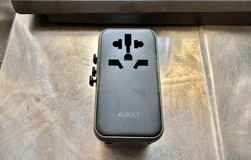 Aukey Pa Ta09 100W Universal Travel Charger Power Plug Scaled