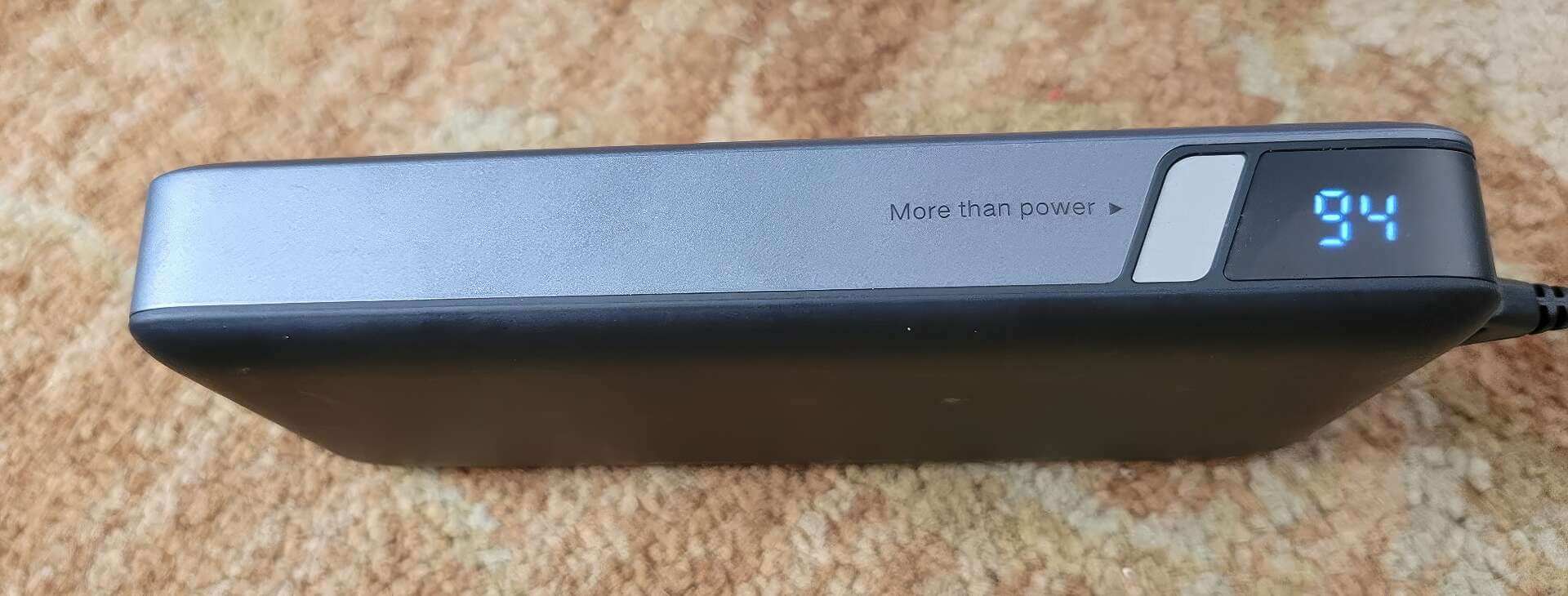 Ugreen 25000Mah 145W Power Bank Indicator